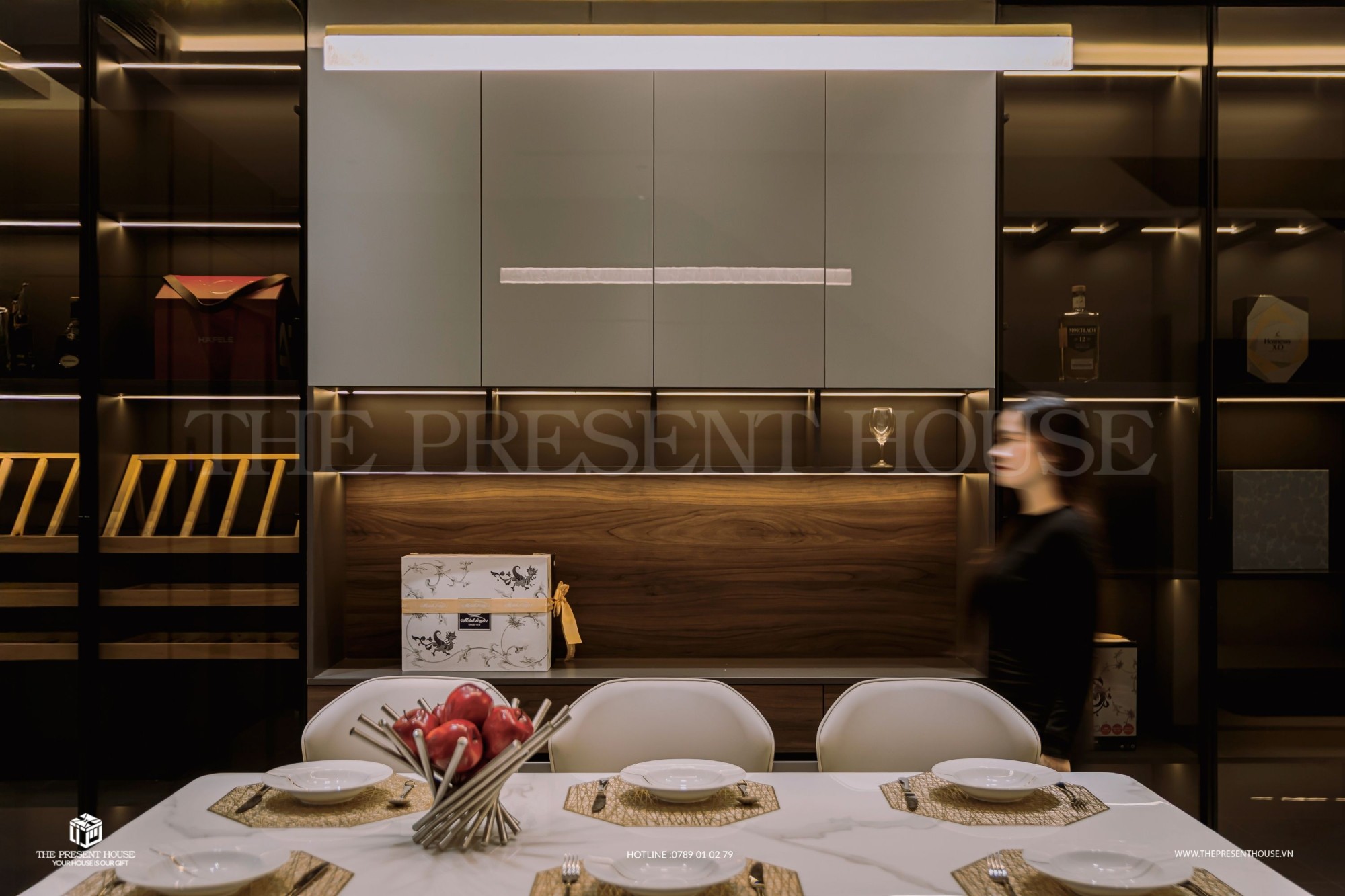 Migrare House Actual Works